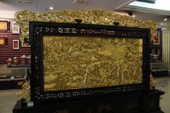 南京启动＂非遗复兴＂知名设计师驻地探索南京云锦、金箔、绒花